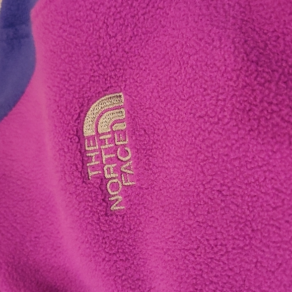 The North Face Fleece Zip Up - Picture 2 of 10